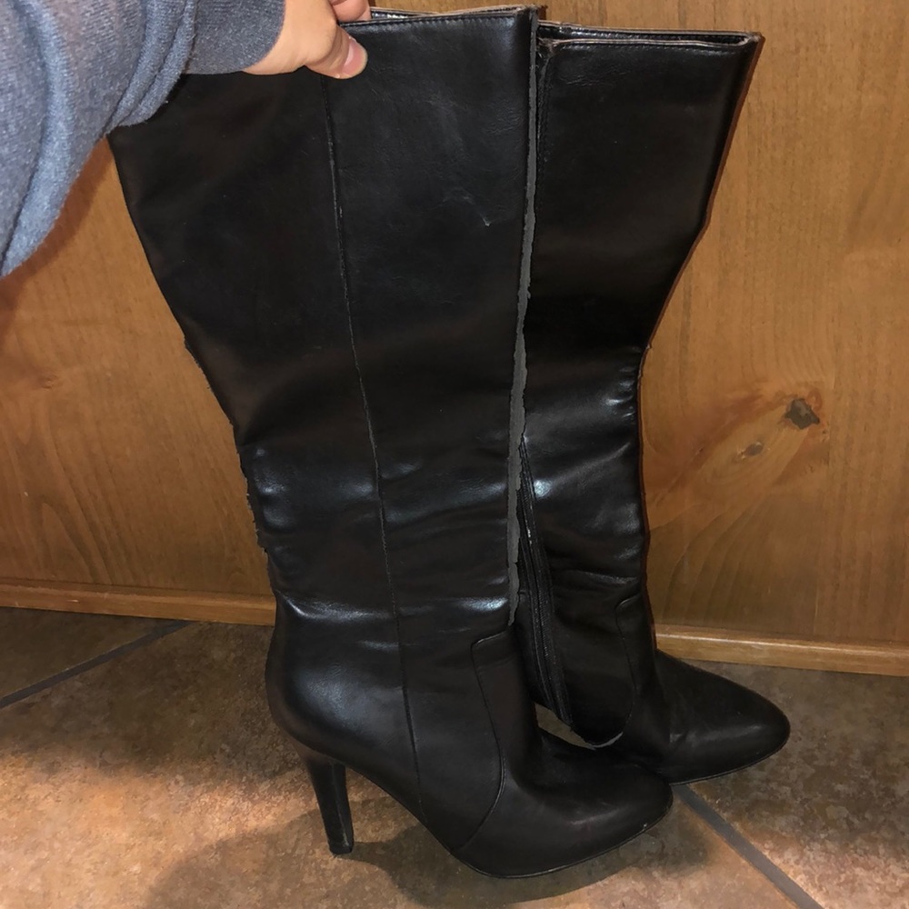 Heeled boots